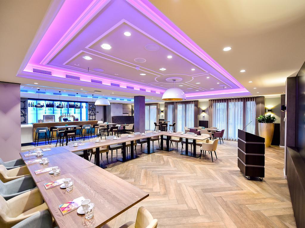 Brasserie-Hotel Antje Van De Statie Веерт Екстериор снимка