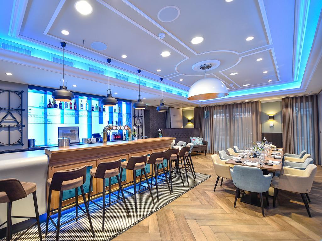 Brasserie-Hotel Antje Van De Statie Веерт Екстериор снимка